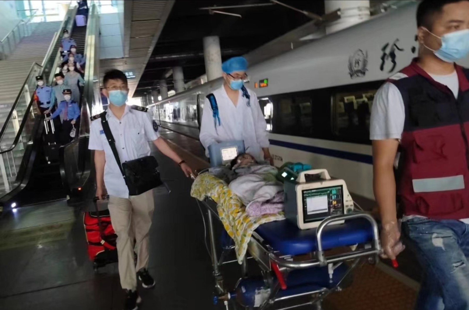 抚顺县高铁转运公司